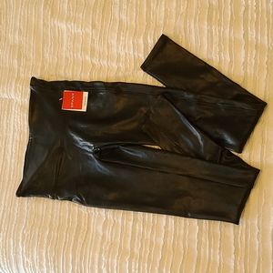Spanx faux leather leggings, size small, color black